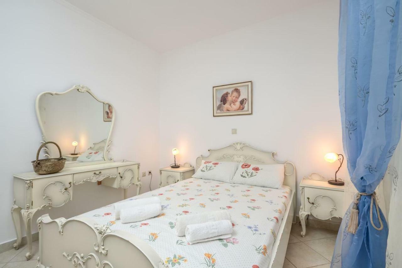 Independent Agapitos Apart , 2Bdrm, Private Patio Naxos City Экстерьер фото